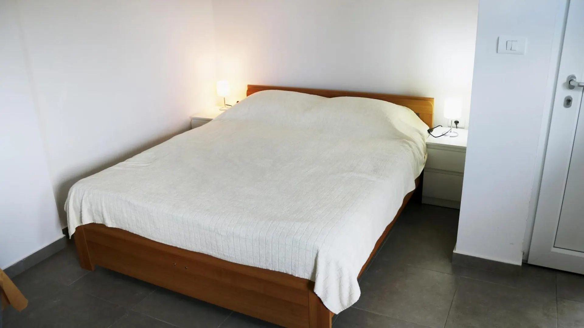 Studio Apartment Grabri Melnica 0*,  Croazia